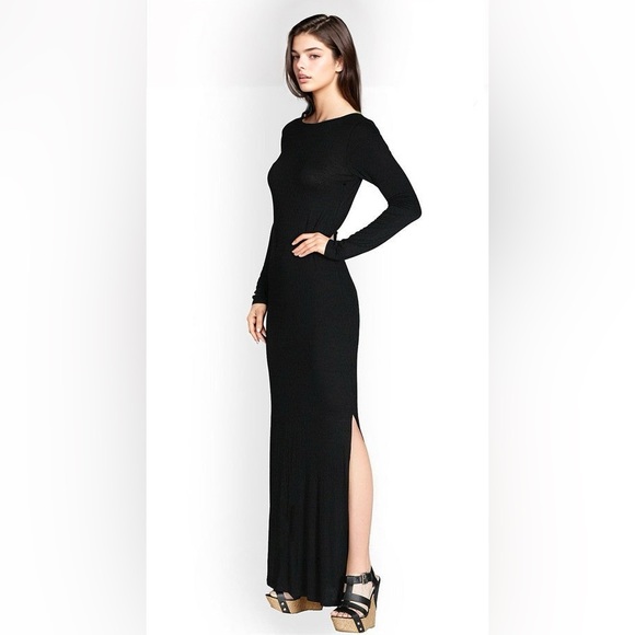 Dresses & Skirts - NWT Tabitha Black Scoop Back Maxi Dress